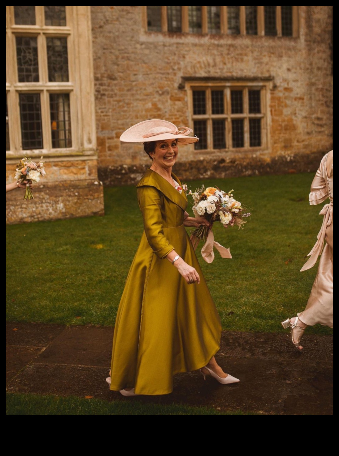 קישוטים אלגנטיים: אביזרים אופנתיים לאמא