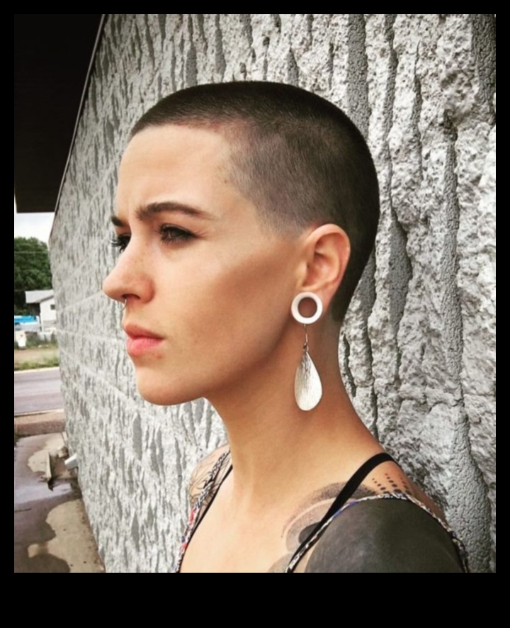 אימוץ הבאז המשיך את האבולוציה של תסרוקות אולטרה-קצרות ל-4 חסרי פחד מחבק את הבאז המשך: תסרוקות קצרות במיוחד לחסרי פחד