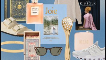 חשיפת אלגנטיות: מבחר מתנות מסוגננות לאמא